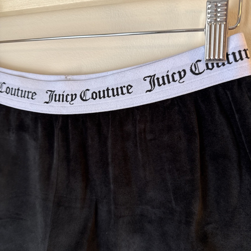 Juicy Couture Sleepwear‎ Booty Shorts Size S Velour Black Rhinestones Y2K Lounge - Picture 2 of 10